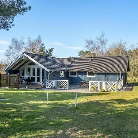 Vakantiehuis Fantastisch Huis In Rødby Met Sauna