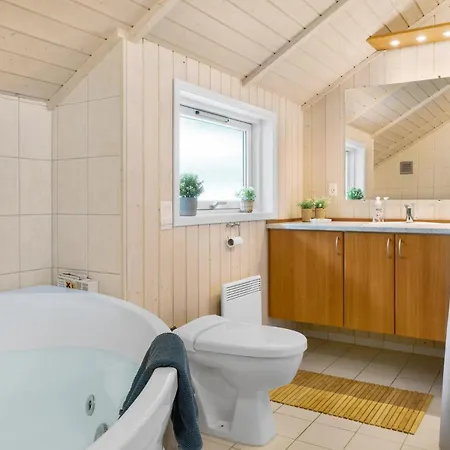 Fantastisch Huis In Rødby Met Sauna